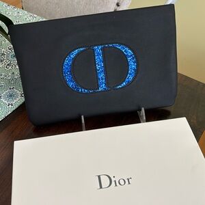 💙 NWOT DIOR Beauty Trousse 💙